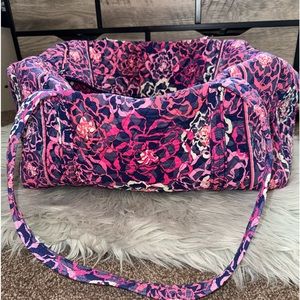 𝚅𝚎𝚛𝚊 𝙱𝚛𝚊𝚍𝚕𝚎𝚢 𝙳𝚞𝚏𝚏𝚕𝚎 𝙱𝚊𝚐